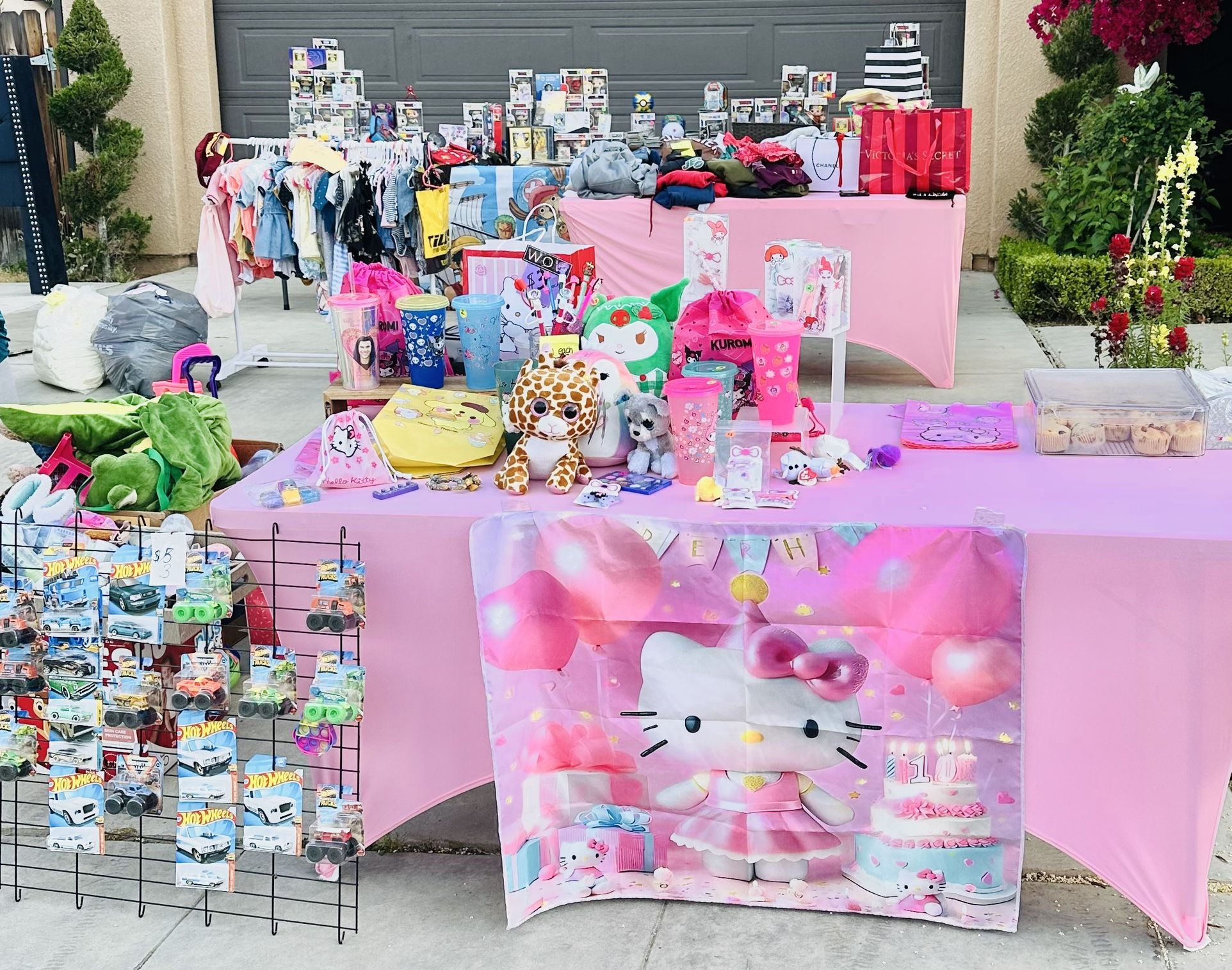 Hello Kitty, Plush