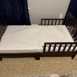 Toddler Bed w/ Mattress