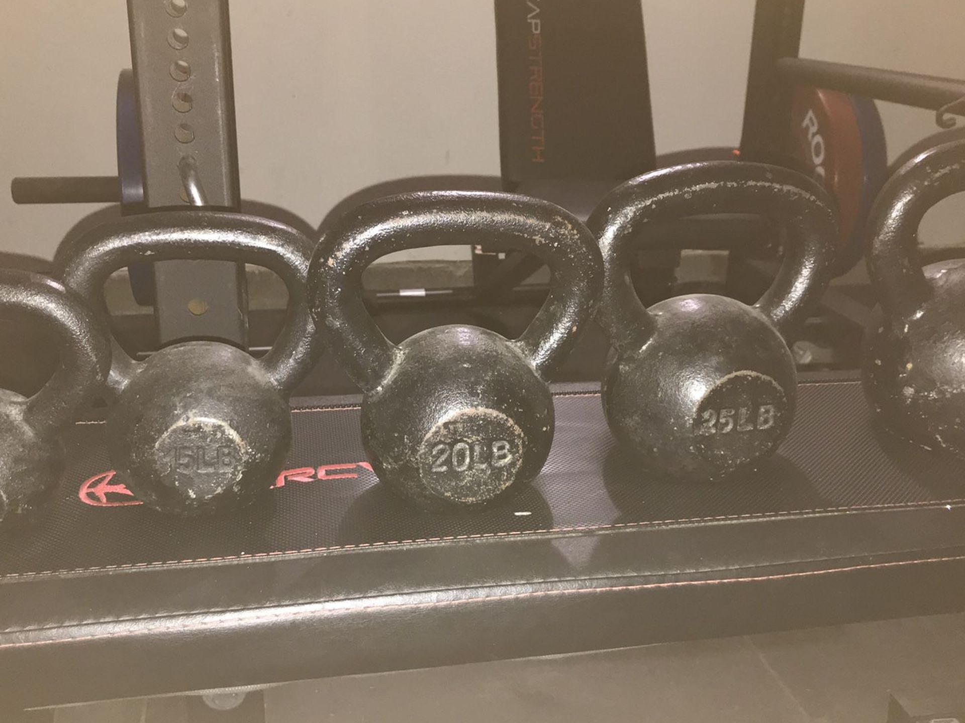 Marcy Flat Bench+kettle bells+dumbbell