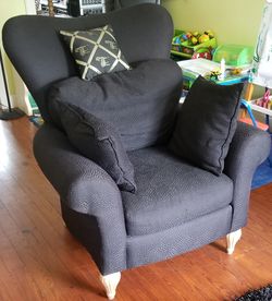Black bernhardt oversized armed chair