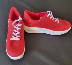 Red Low-Top Sneakers with White Laces Size 7.5-8