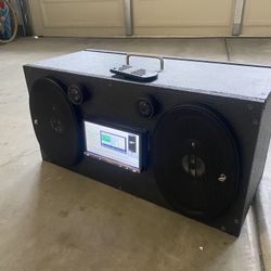 Dewalt Powered Portable Boom Box 