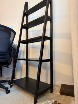 Ladder style bookshelf