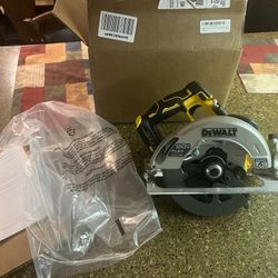 20V Flexvolt Advantage 7-1/4 Brushless Saw