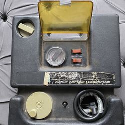 Compresor para Aire de auto y linterna, con luz de estacionamiento