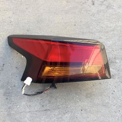 2019 - 2021 NISSAN ALTIMA LH DRIVER SIDE TAILLIGHT OEM