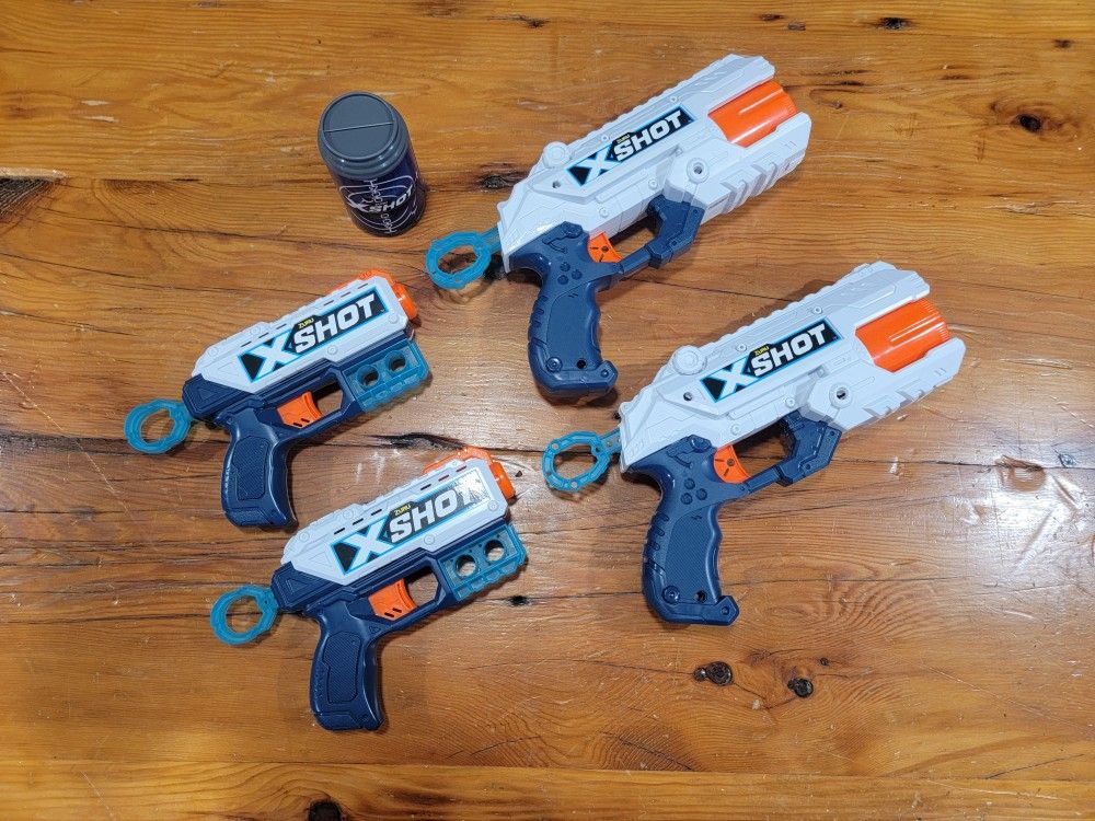 Zuru X-Shot 4 Gun Bundle ~ 2x Reflex 6 & 2x Kickback With 1 Can