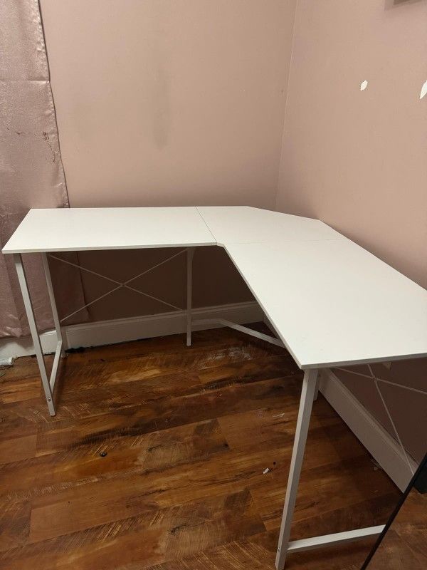 Corner Desk