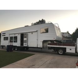 Weekend Warrior 5th Wheel 