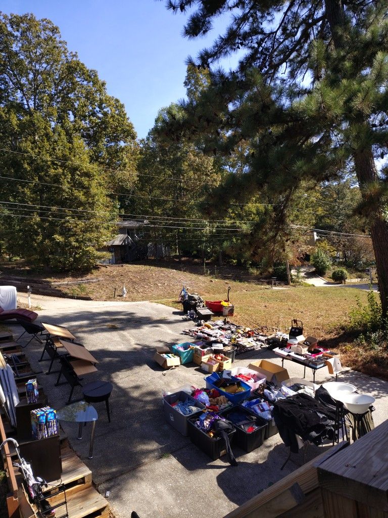 Huge Yard Sale Going On Now!