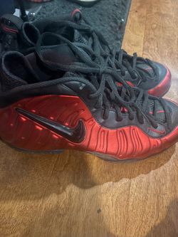 Nike Foamposite size 10.5