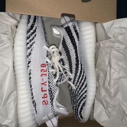 adidas Yeezy Boost 350 V2