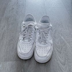 White Nike Air Force Women 