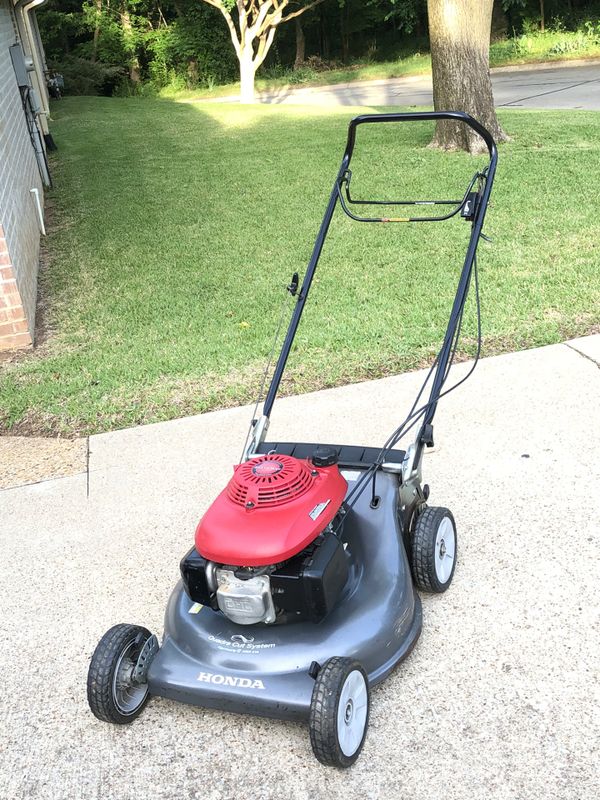 Honda HRR216 Harmony II Lawn Mower Quadra Cut System for Sale in