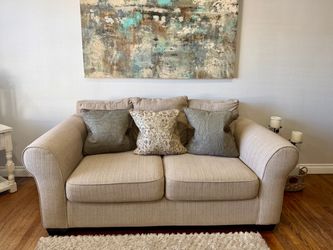 Love seat