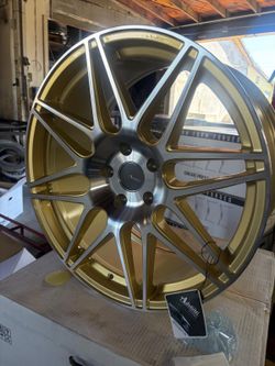 Advanti Racing  20x10 aluminum wheels