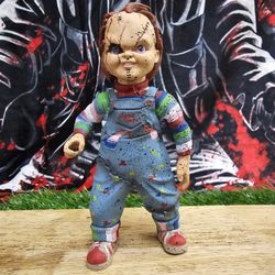 new CHILD'S PLAY CHUCKY
5 inchs STATUE 
(I live in  city of Van Nuys)