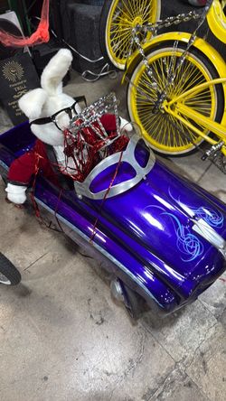 Lowrider custom pedal car