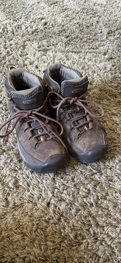 Keen Hiking Boots US 5.5