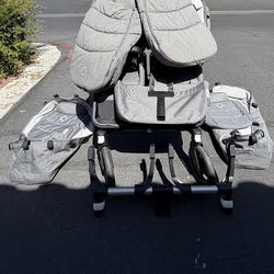 Bugaboo Donkey 3 stroller WITH TWIN ATTACHMENTS