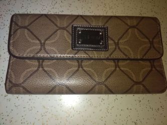 nine west wallet