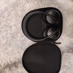 Bose Noise cancelling 700 headphones