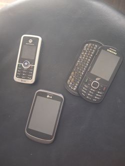 Lot of 3 Retro Vintage phones