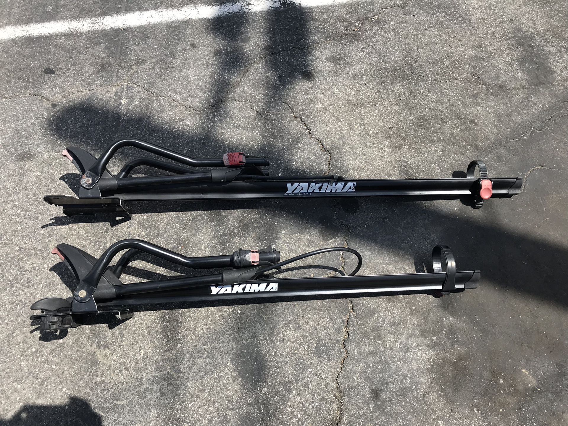 Yakima king cobra bike racks with keys for Sale in Bellflower CA