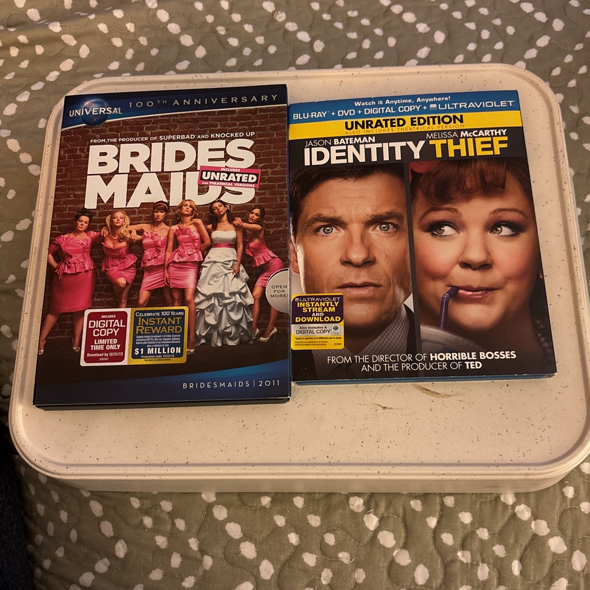 Set Of Two Unrated Blu-Ray DVD ( Bridesmaids, Identity Thief)