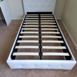 TWIN SIZE BED WHITE FAUX LEATHER