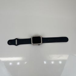 Apple Watch SE 2nd Gen With Charger
