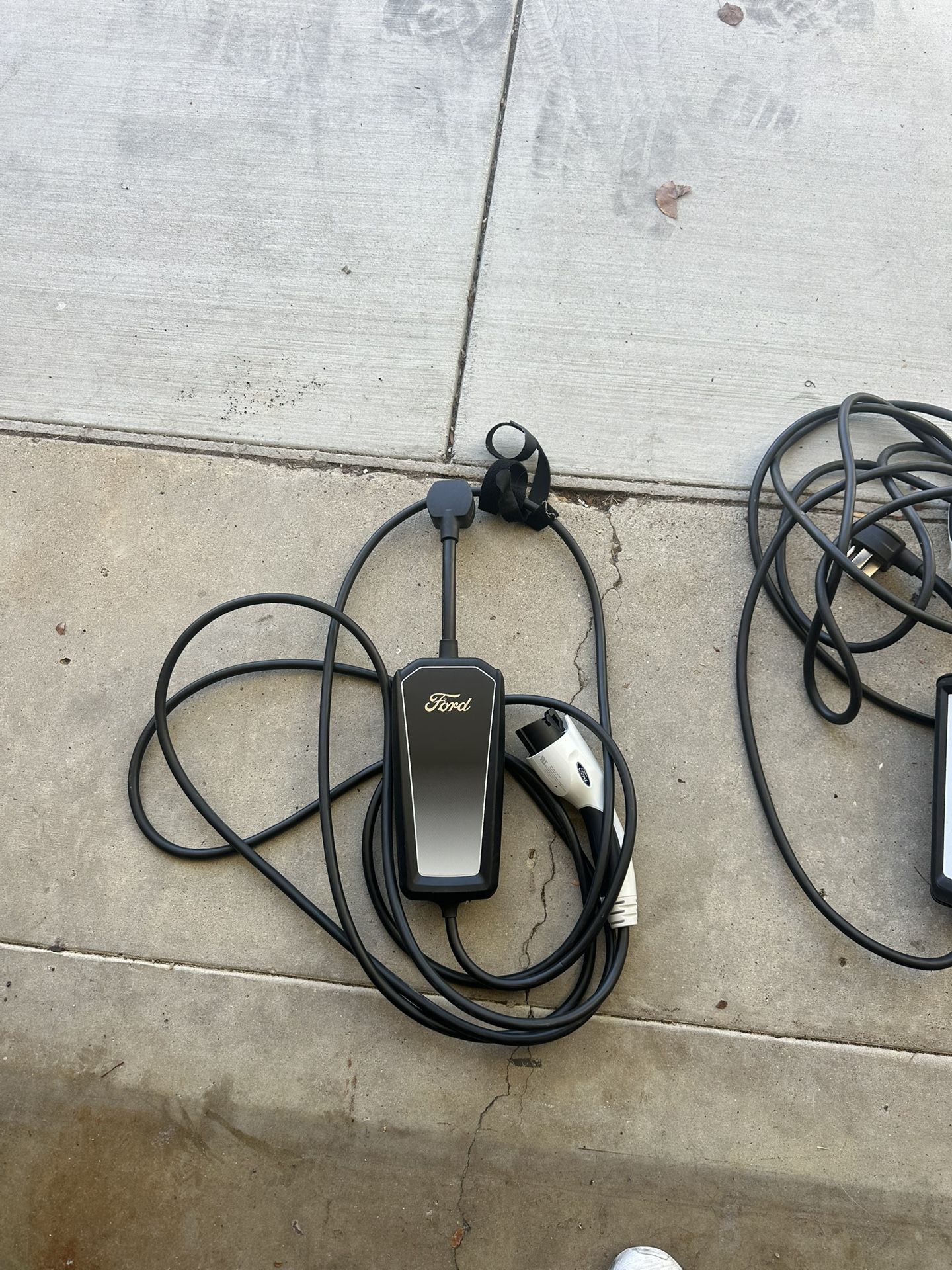 Ford 50 amp charging cables