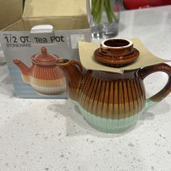 Brown teapot made in Taiwan 5.5”