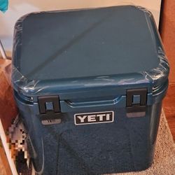 YETI Roadie 24 Cooler (Agave Teal)