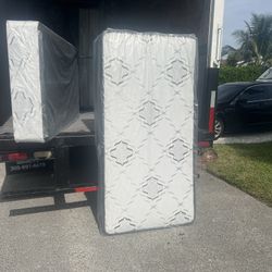   Mattresses: twin, full , queen regular ,  Colchon Nuevo Colchones plush or pillow top available cama bed mattress 