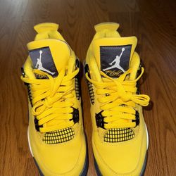 Air Jordan 4 Retro ‘Lightning’ 2021