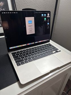 Apple MacBook Air 2022 M2 16gb Excellent