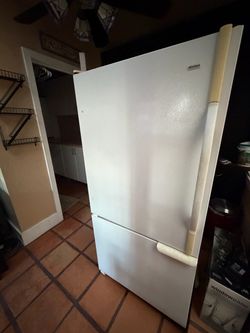 Kenmore Fridge/Freezer