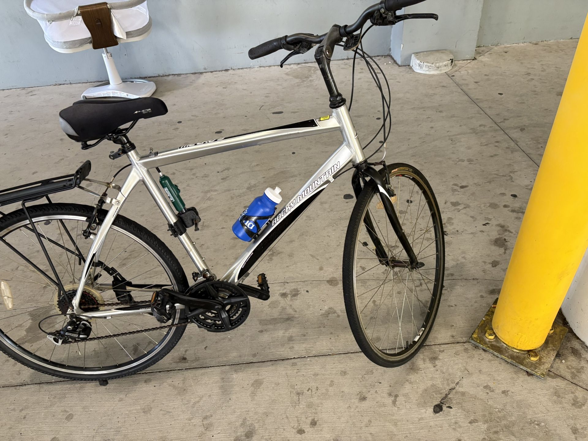 ROCKY MOUNTAIN metro 5 bike