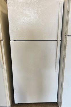 Frigidaire Top Mount  White Refrigerator
