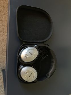 BOSE quieyComfort 15 headphones