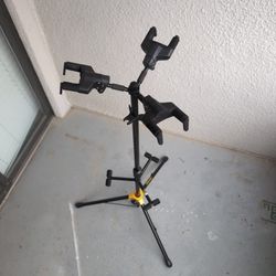 Hercules Tri Guitar Stand