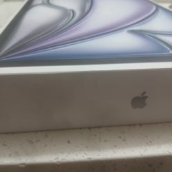 ✅ iPad Air 13" (2025 Newest Model) - 128GB WiFi + Cellular - MINT Condition w/ Original Box! Selling my iPad Air 13-inch (latest 2025 model) 