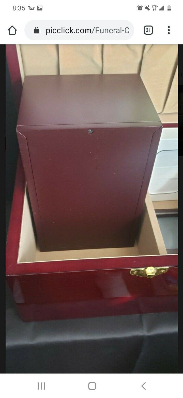 Memento urn cherry