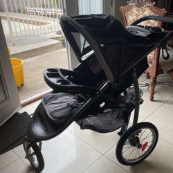 Excellent Condition Jogging Str. Graco