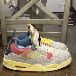 Jordan Four Guava Ice Size 9