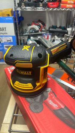 New Dewalt 20v RANDOM  ORBIT PALM SANDER - brushless- tool only and only pick up