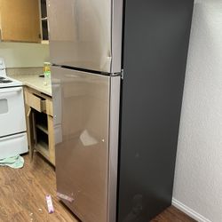 GE refrigerator 