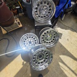 17 inch pro comp rim's