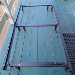 Adjustable bed frame